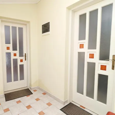 By The Sea Vela Luka, Korcula - 4449